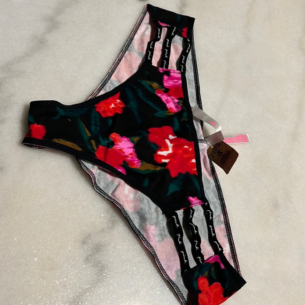 8 NEW Victoria’s Secret panties